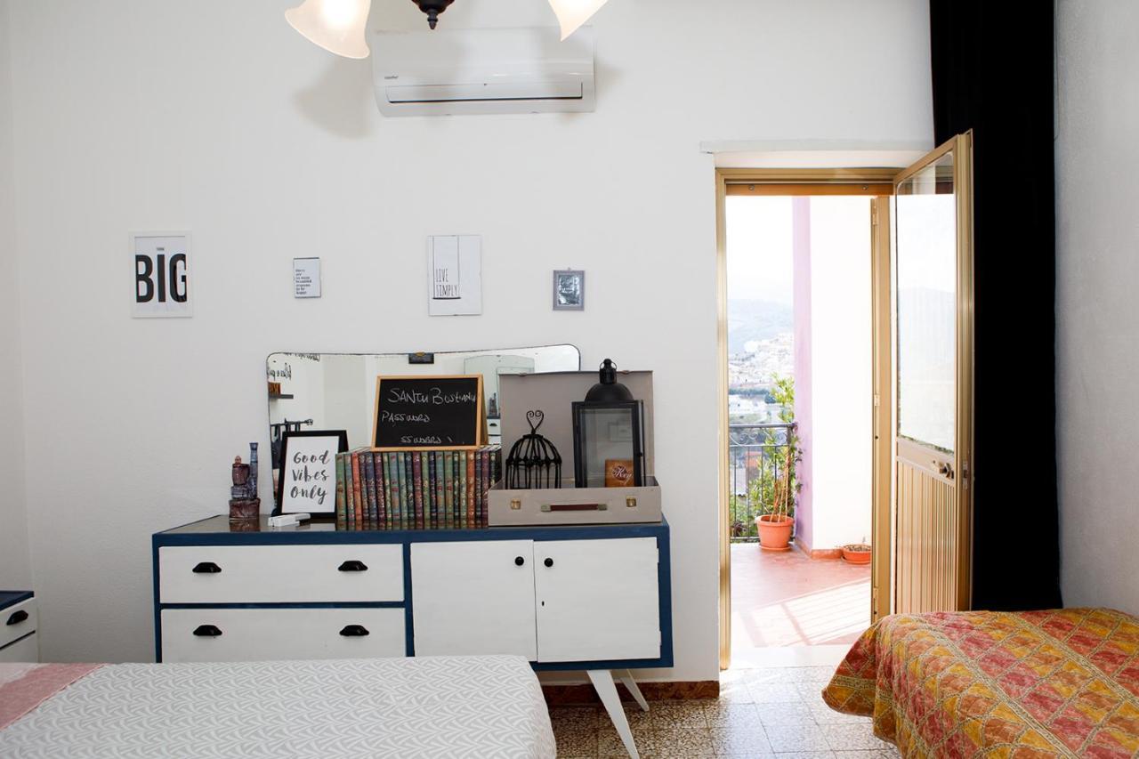 Bed and Breakfast Santu Bustianu Orgosolo Exterior foto